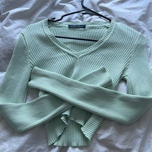 NWOT Brandy Melville Milena Sweater